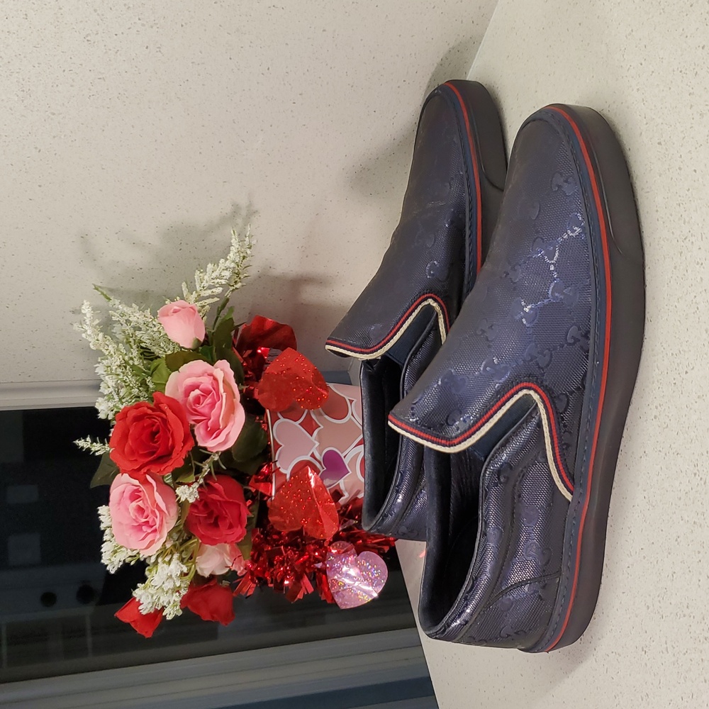 GUCCI Dark Blue Slip-On Loafers (sz 8) - Picture 2 of 11